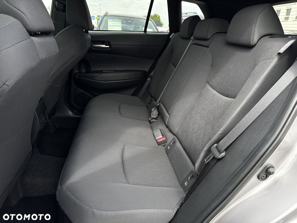 Toyota Corolla Cross - 12
