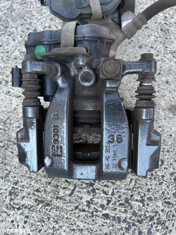 Zacisk hamulcowy Prawy Lewy tylny Opel Insignia B śr.38 - 4