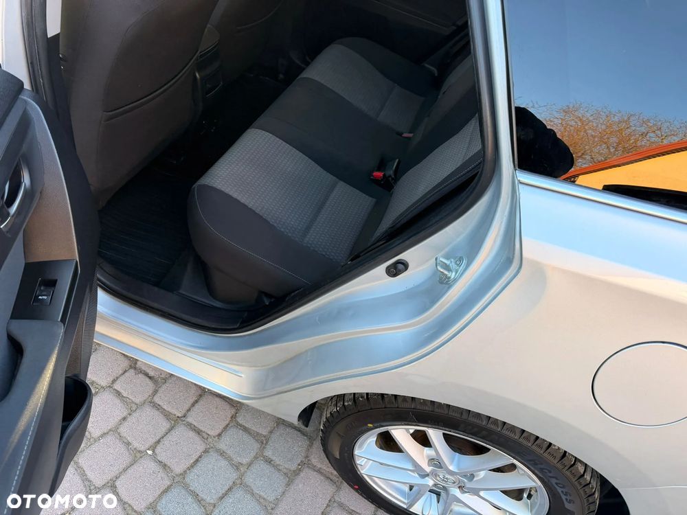 Toyota Auris Hybrid 135 Prestige - 11