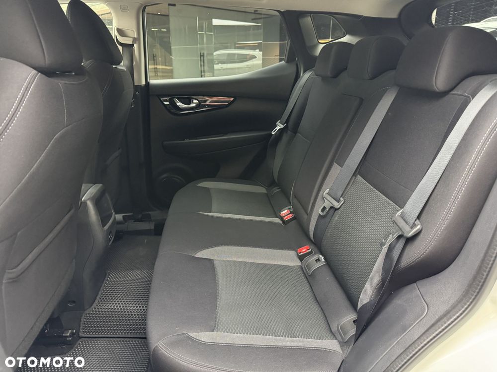 Nissan Qashqai 1.3 DIG-T N-Connecta - 15
