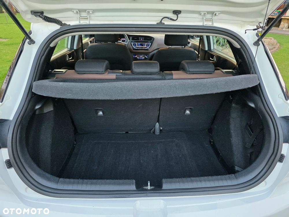 Hyundai i20 1.1 CRDi Classic + - 16