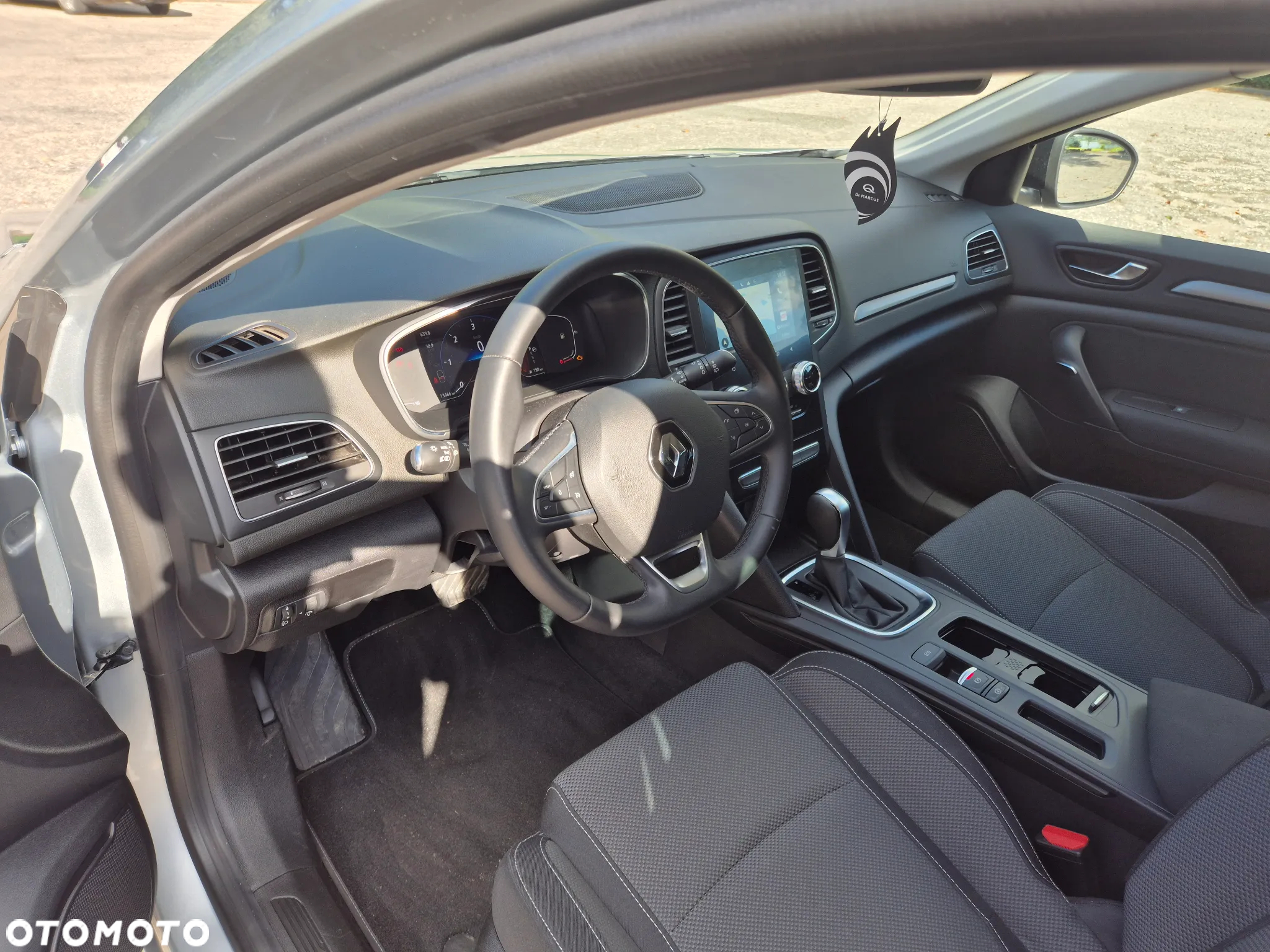 Renault Megane Grandtour BLUE dCi 115 EDC BOSE EDITION - 8