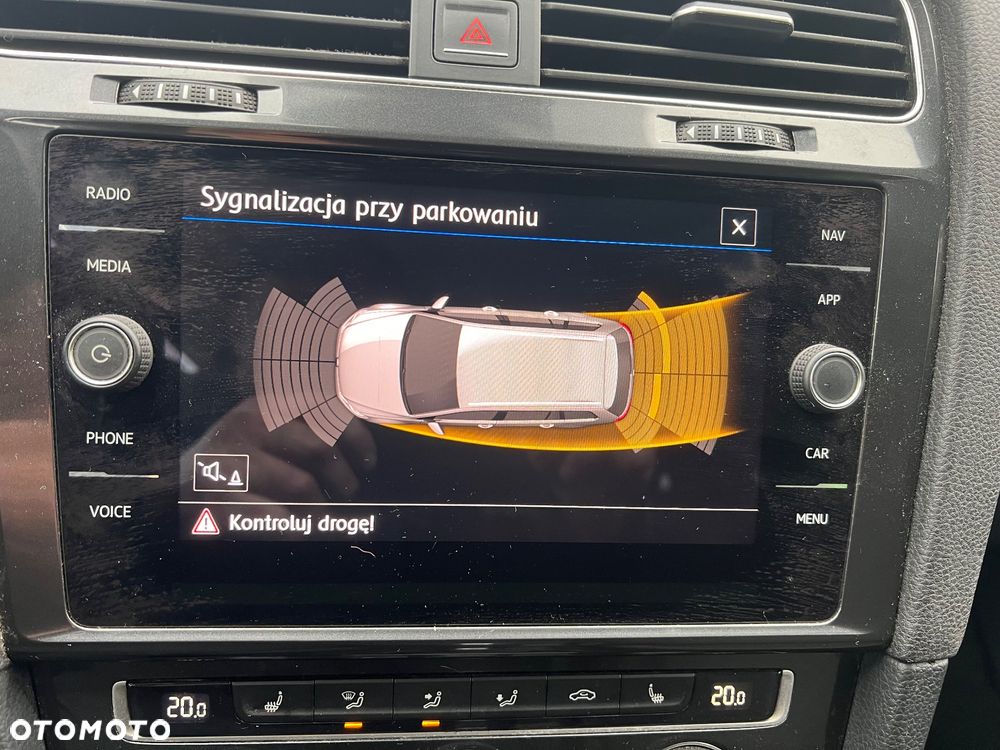 Volkswagen Golf - 16