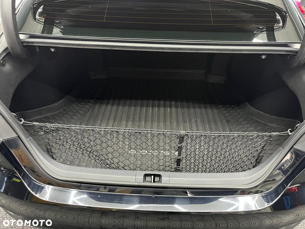 Toyota Camry 2.5 Hybrid Comfort CVT - 11