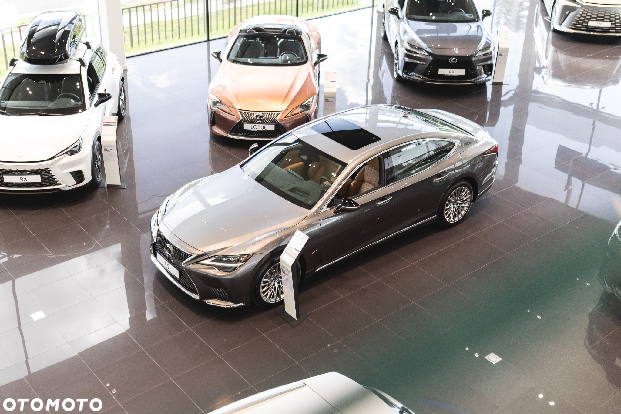 Lexus LS 500h Prestige AWD - 26