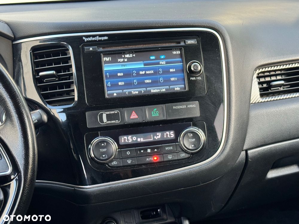 Mitsubishi Outlander 2.2 DI-D Intense + SDA 4WD - 30