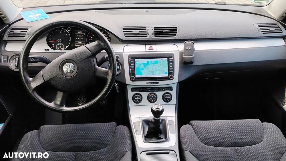 Volkswagen Passat 2.0 TDI Comfortline - 6