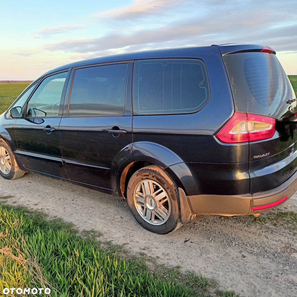Ford Galaxy 2.0 Concept - 4