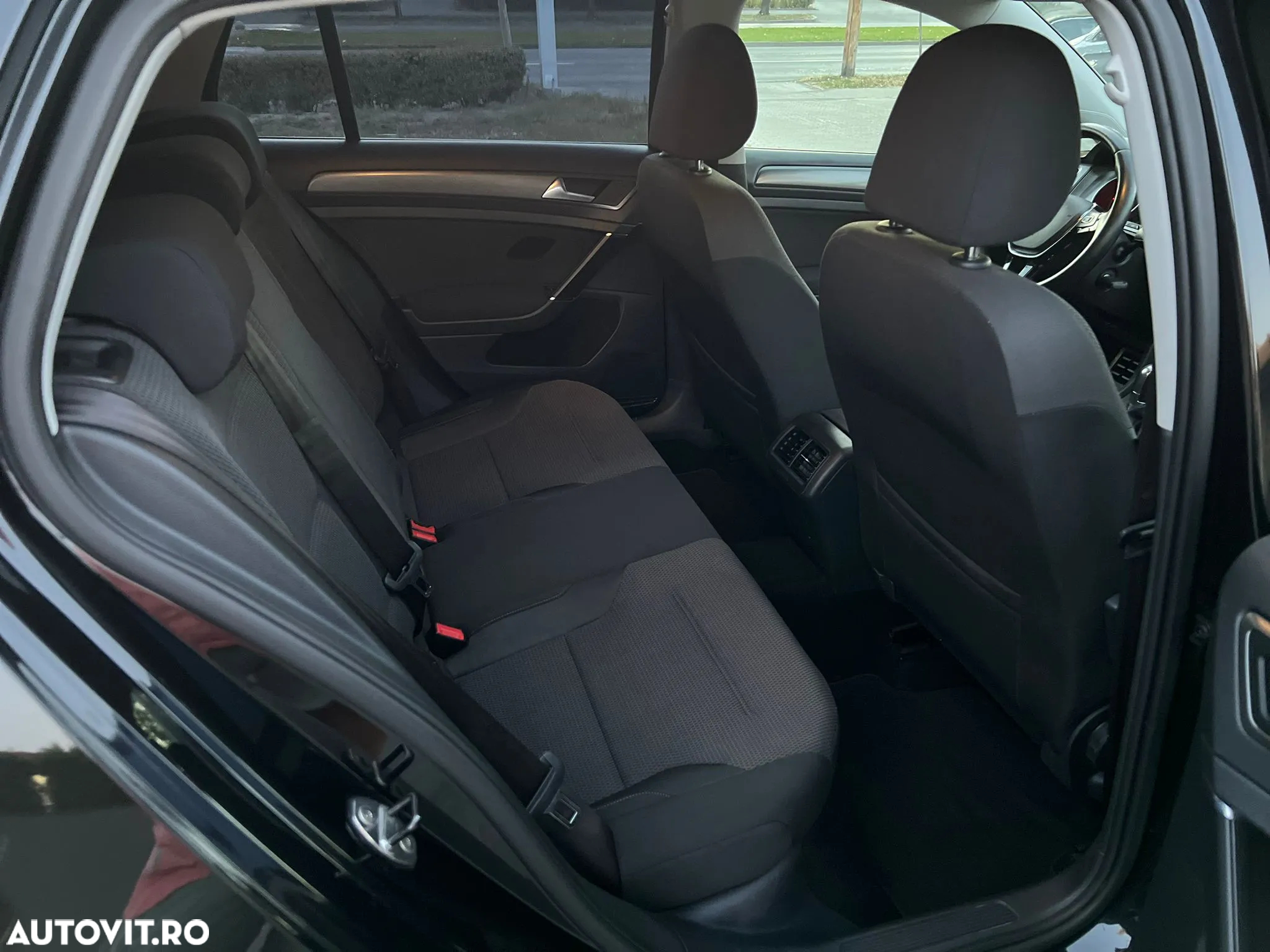 Volkswagen Golf 1.6 TDI (BlueMotion Technology) DSG Comfortline - 12