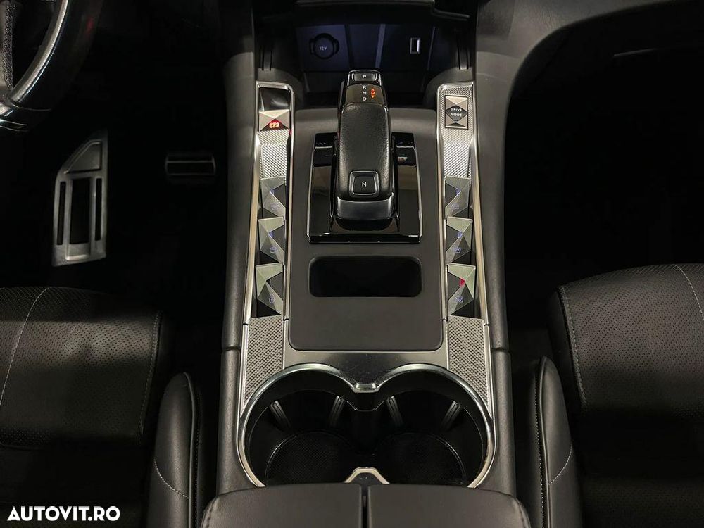 DS Automobiles DS 7 Crossback - 28