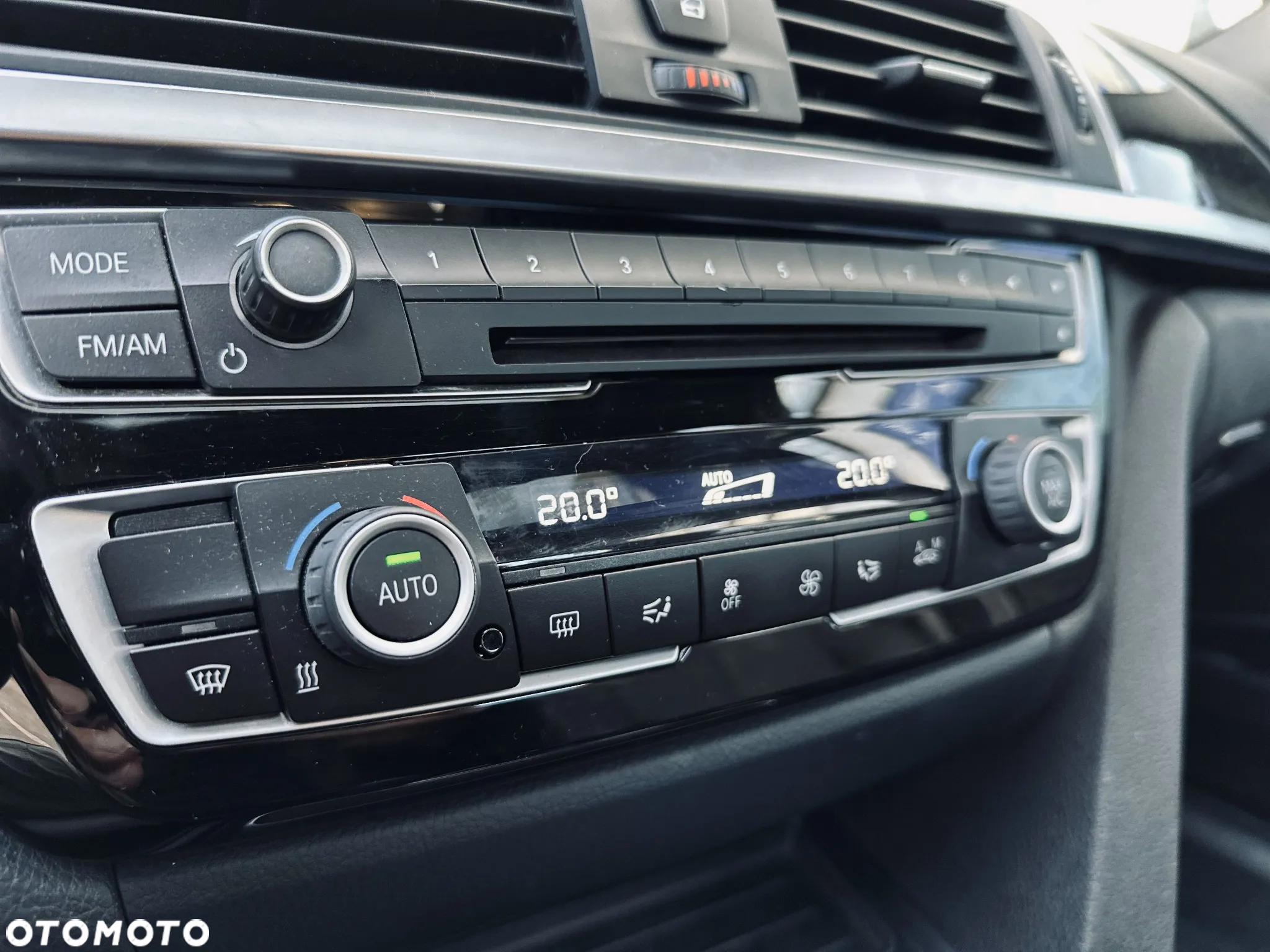 BMW Seria 3 330e iPerformance - 13