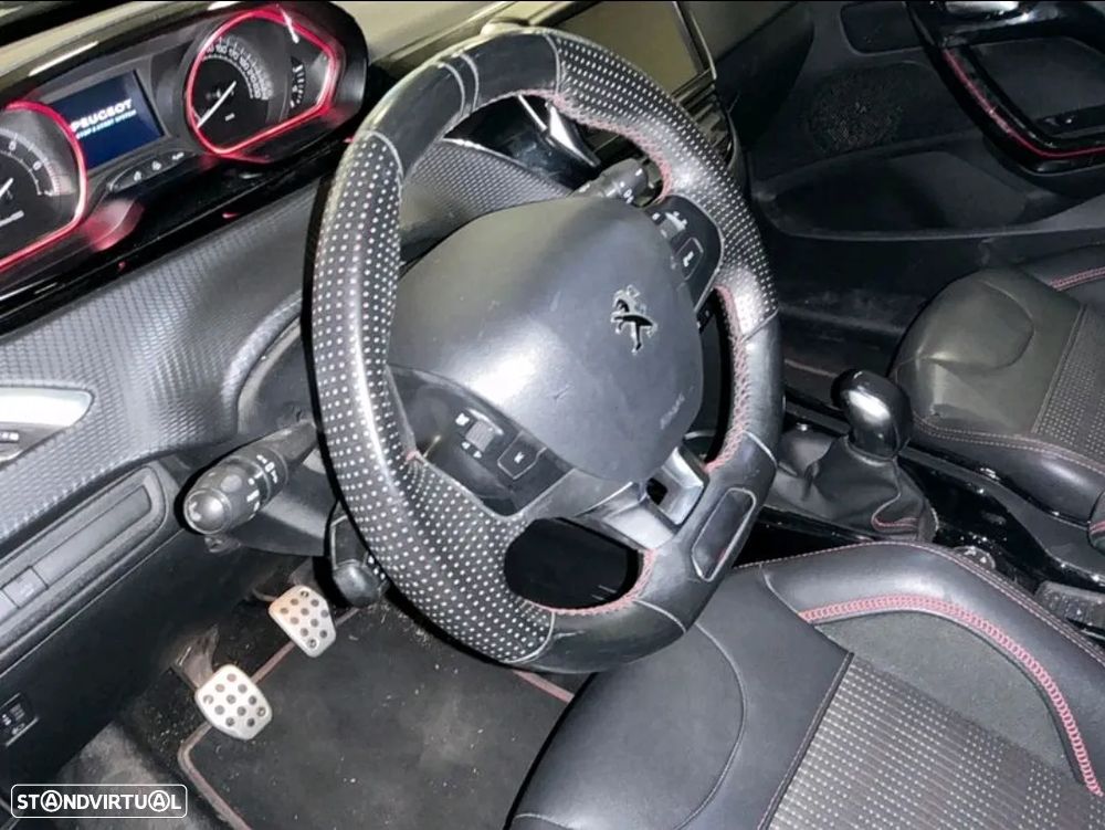 Peugeot 2008 1.2 PureTech GT Line - 9