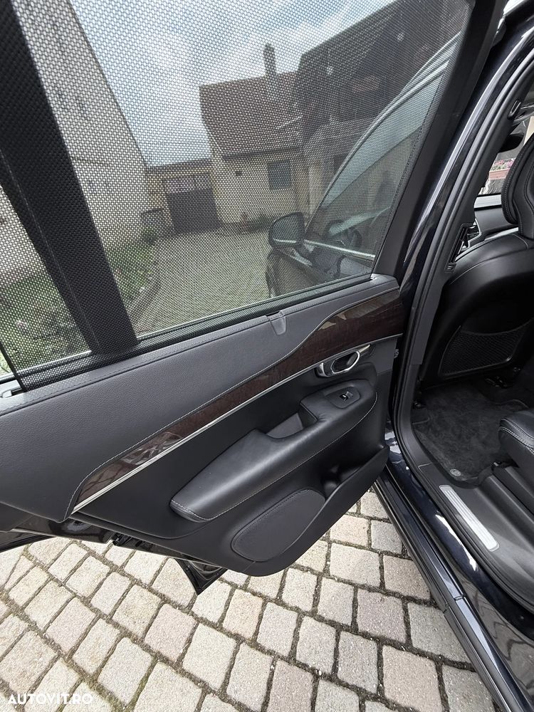 Volvo XC 90 - 22