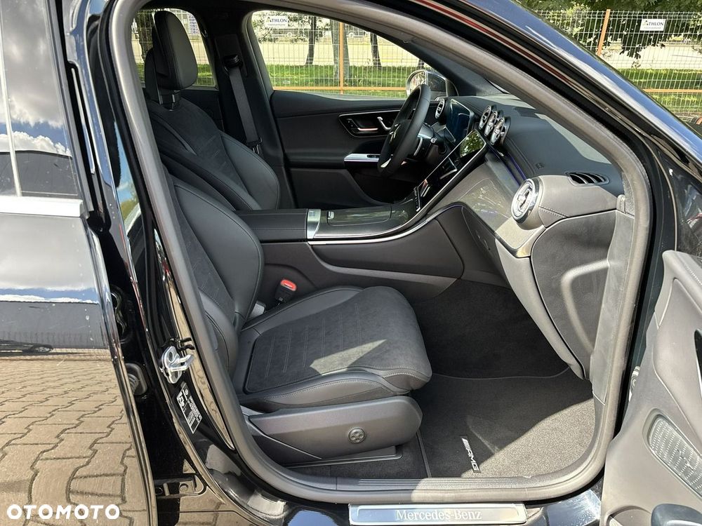 Mercedes-Benz GLC 220 d 4Matic 9G-TRONIC AMG Line Advanced - 17
