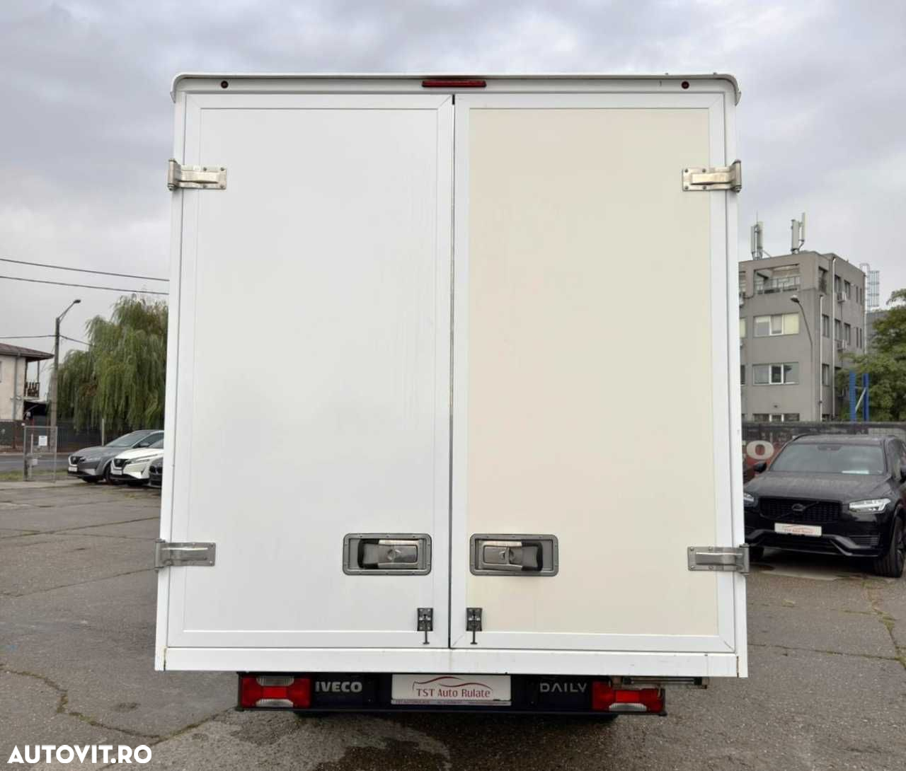 Iveco DAILY CUB CU DORMITOR - 7