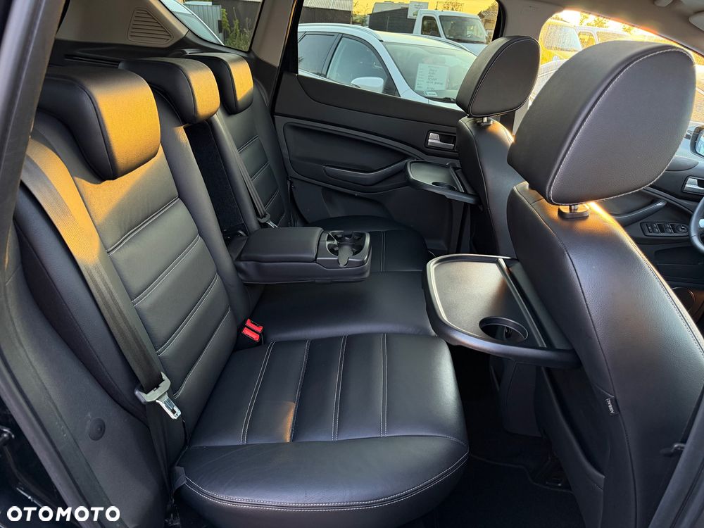Ford Kuga 2.5 4x4 Titanium - 30