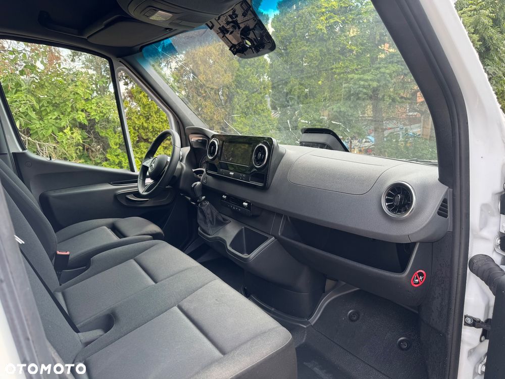 Mercedes-Benz SPRINTER - 19