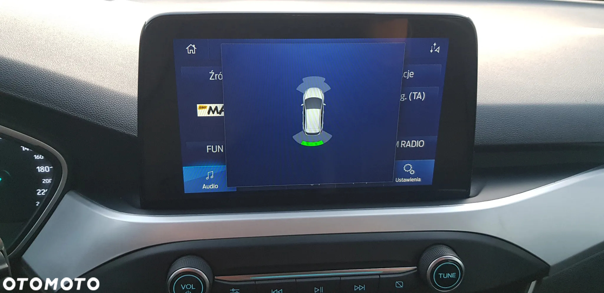 Ford Focus 1.0 EcoBoost Active Business - 28