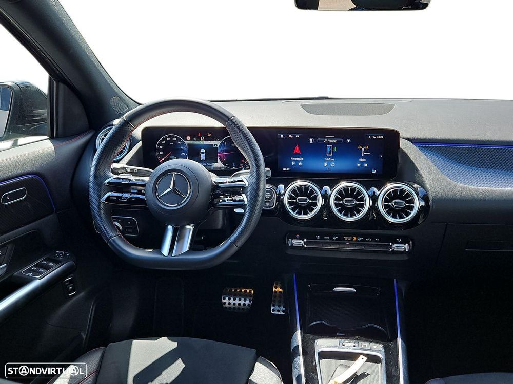 Mercedes-Benz GLA 180 d AMG Line - 13