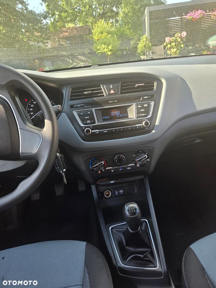 Hyundai i20 - 23