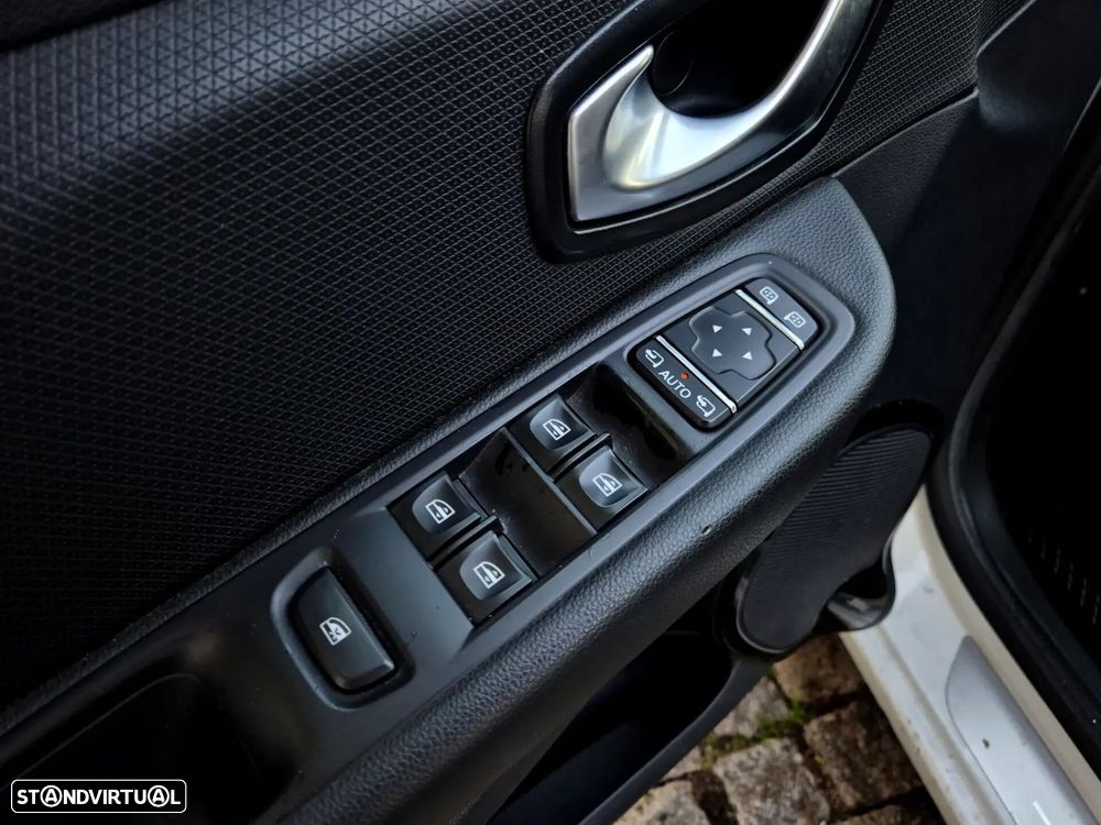 Renault Clio Sport Tourer - 33