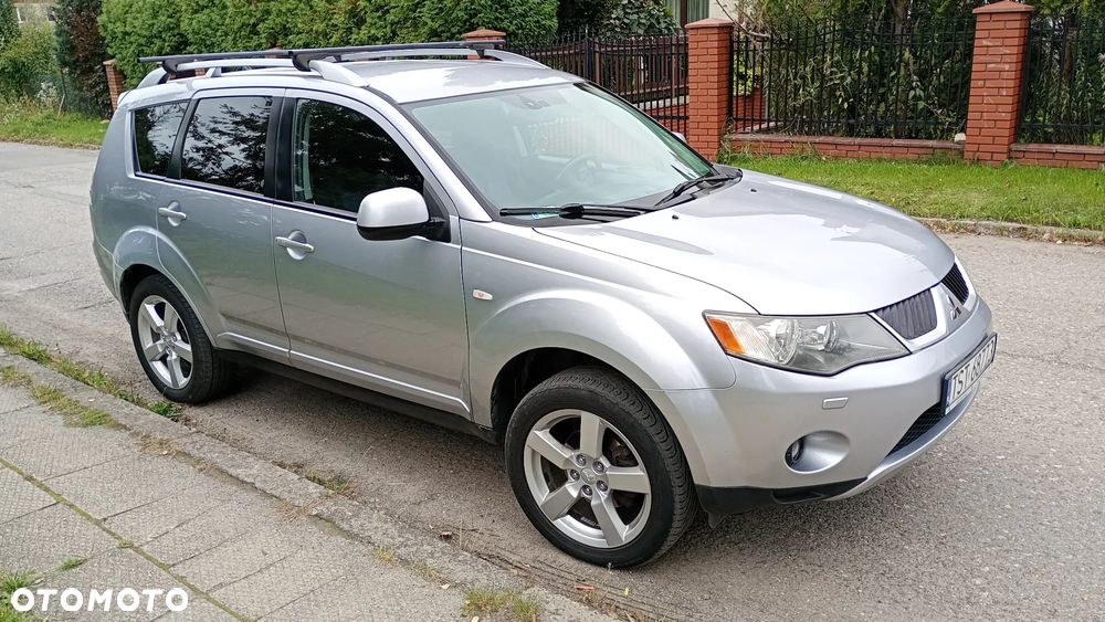 Mitsubishi Outlander - 8