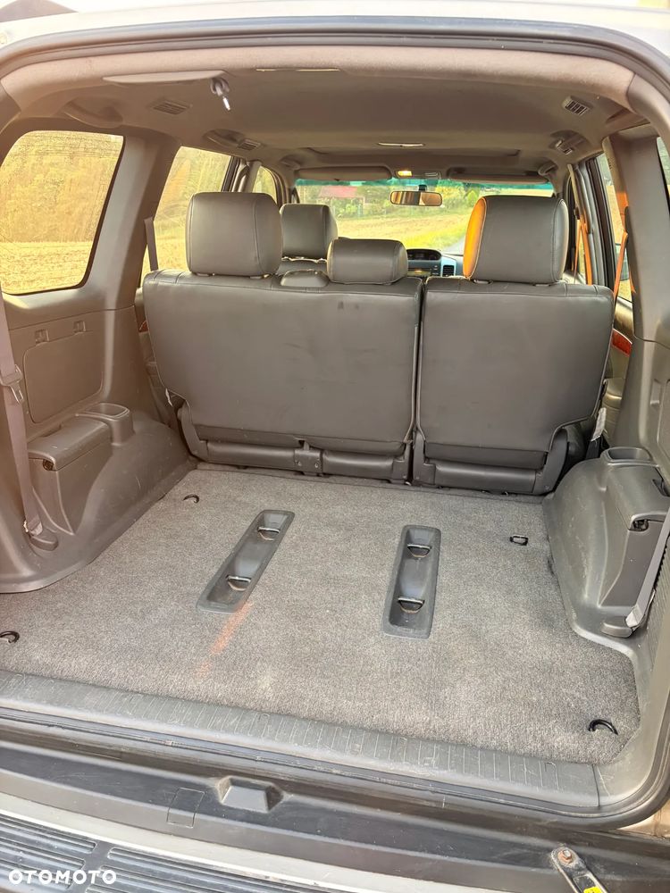 Toyota Land Cruiser - 21