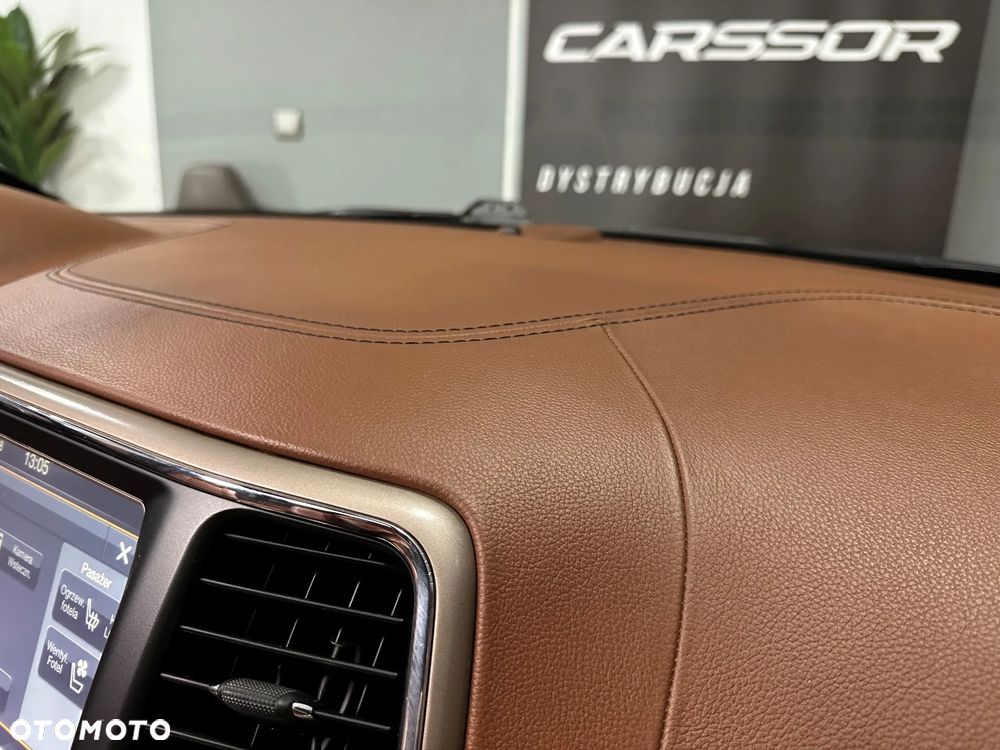 Jeep Grand Cherokee 3.6 V6 Summit - 23