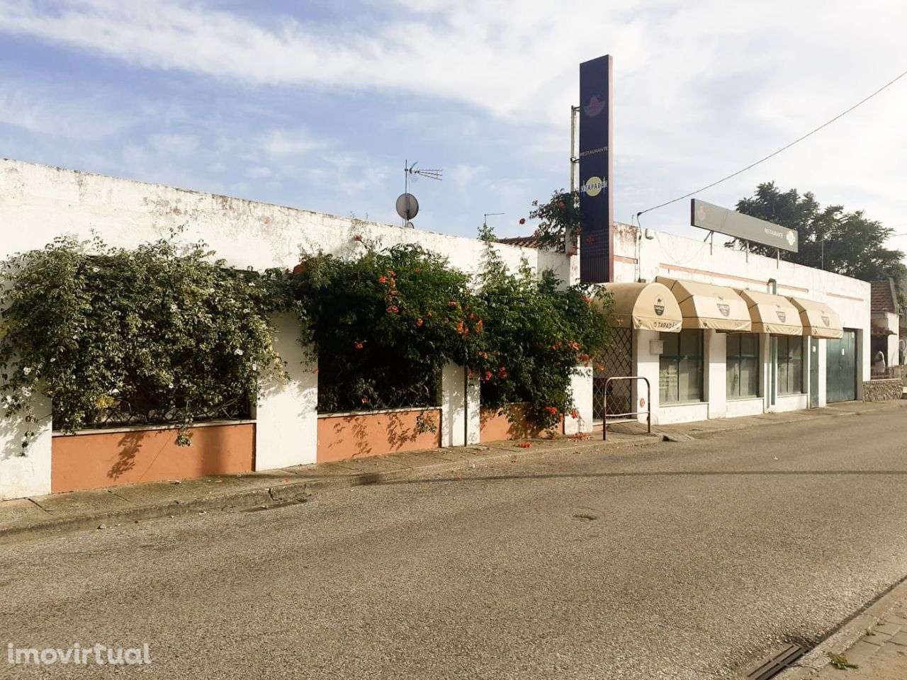 Restaurante a necessitar de pequenas obras - Grande imagem: 3/17