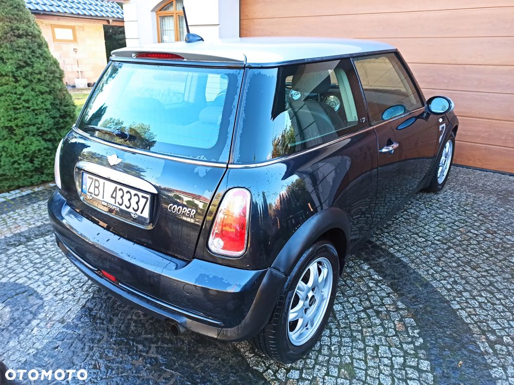 MINI Cooper Seven - 6