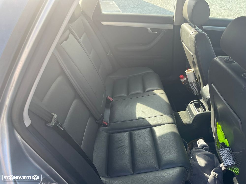 Audi A4 Avant 2.0 TDi - 9
