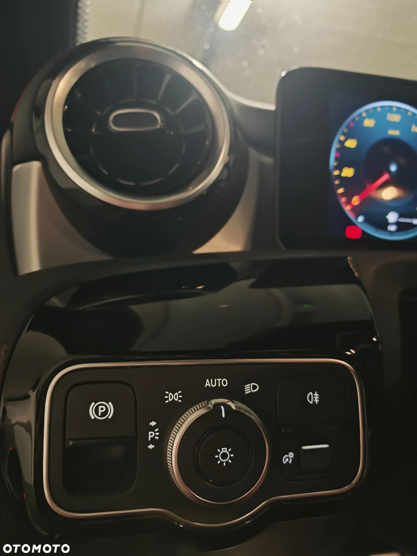 Mercedes-Benz CLA 180 AMG Line 7G-DCT - 32