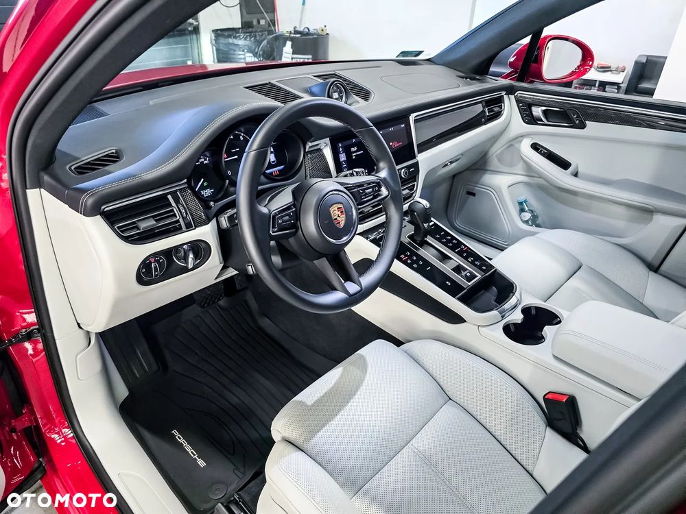 Porsche Macan T - 15