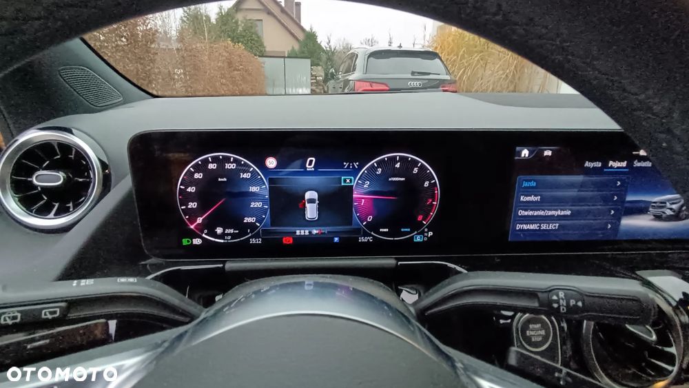 Mercedes-Benz GLA - 8