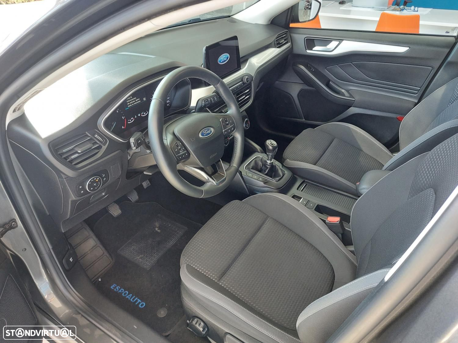 Ford Focus 1.5 TDCi EcoBlue Business - 8