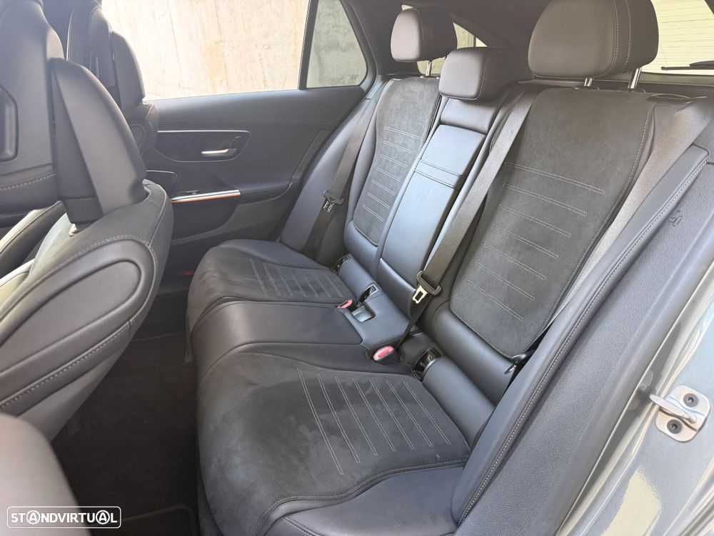 Mercedes-Benz C 300 e AMG Line - 38