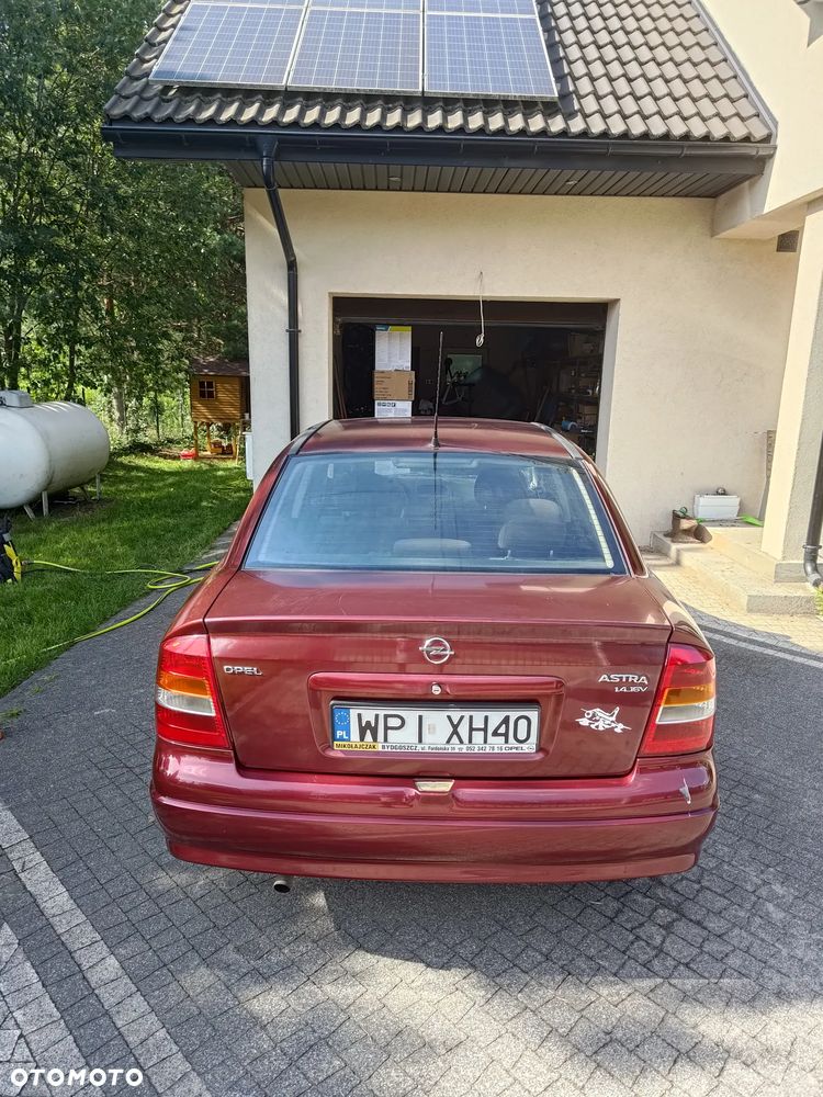 Opel Astra 1.6 16v 100 - 4