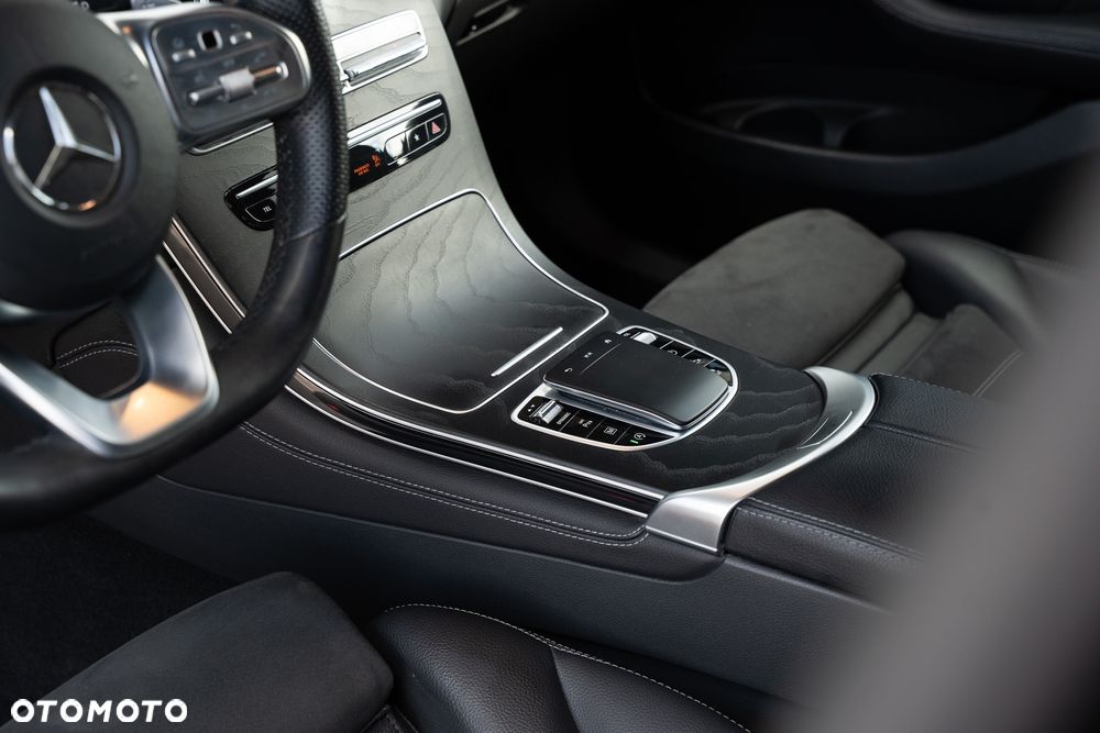 Mercedes-Benz GLC 220 d 4Matic 9G-TRONIC Edition AMG Line - 27