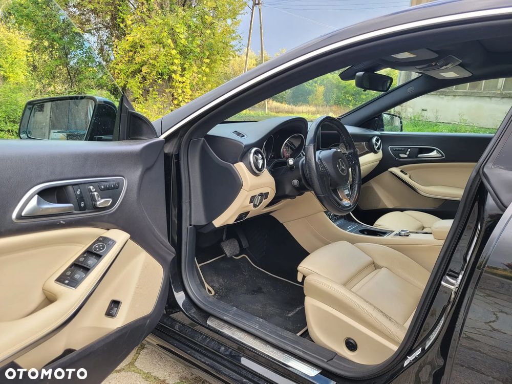 Mercedes-Benz CLA - 16