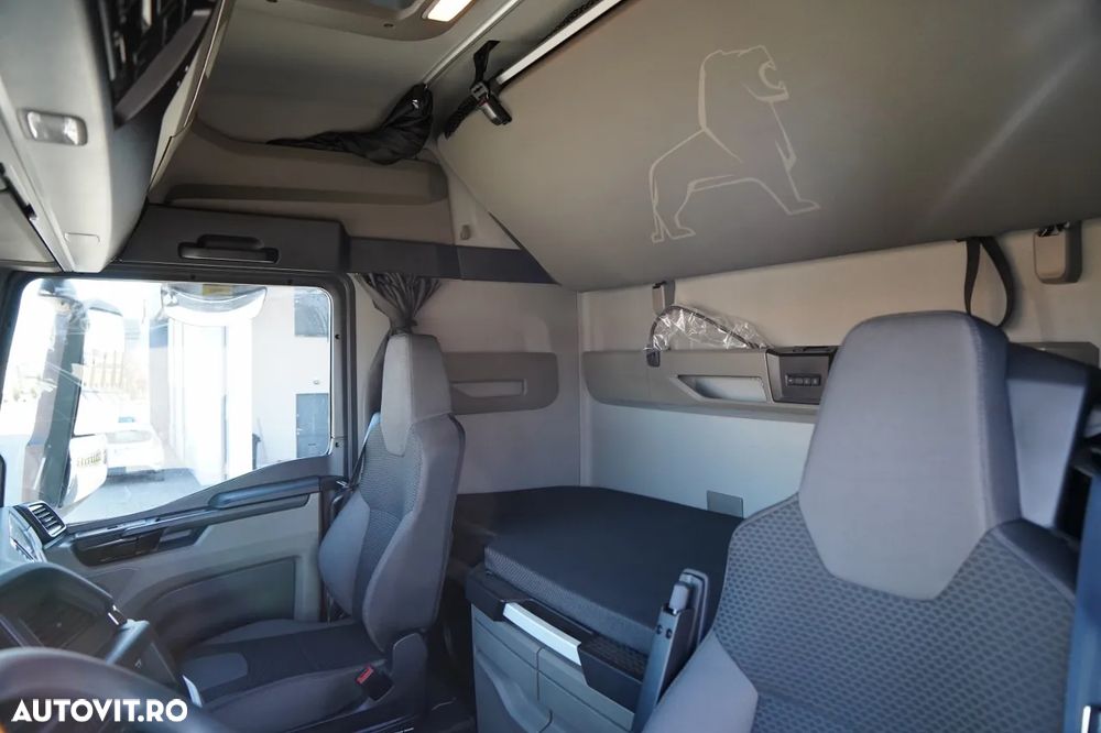 MAN TGX 26.520 / 6x2 / 9.3 M CORTINĂ / ACOPERIȘ RIDICABIL / AXĂ RIDICABILĂ / DIRECȚIE / NOU - 26