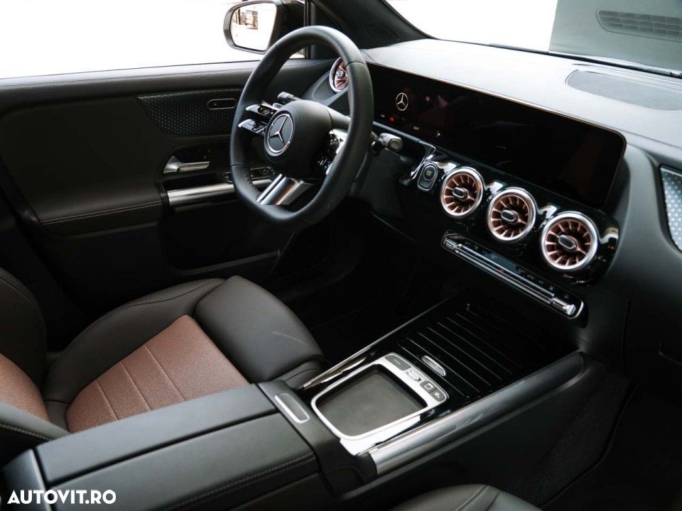 Mercedes-Benz EQA 300 4MATIC - 11