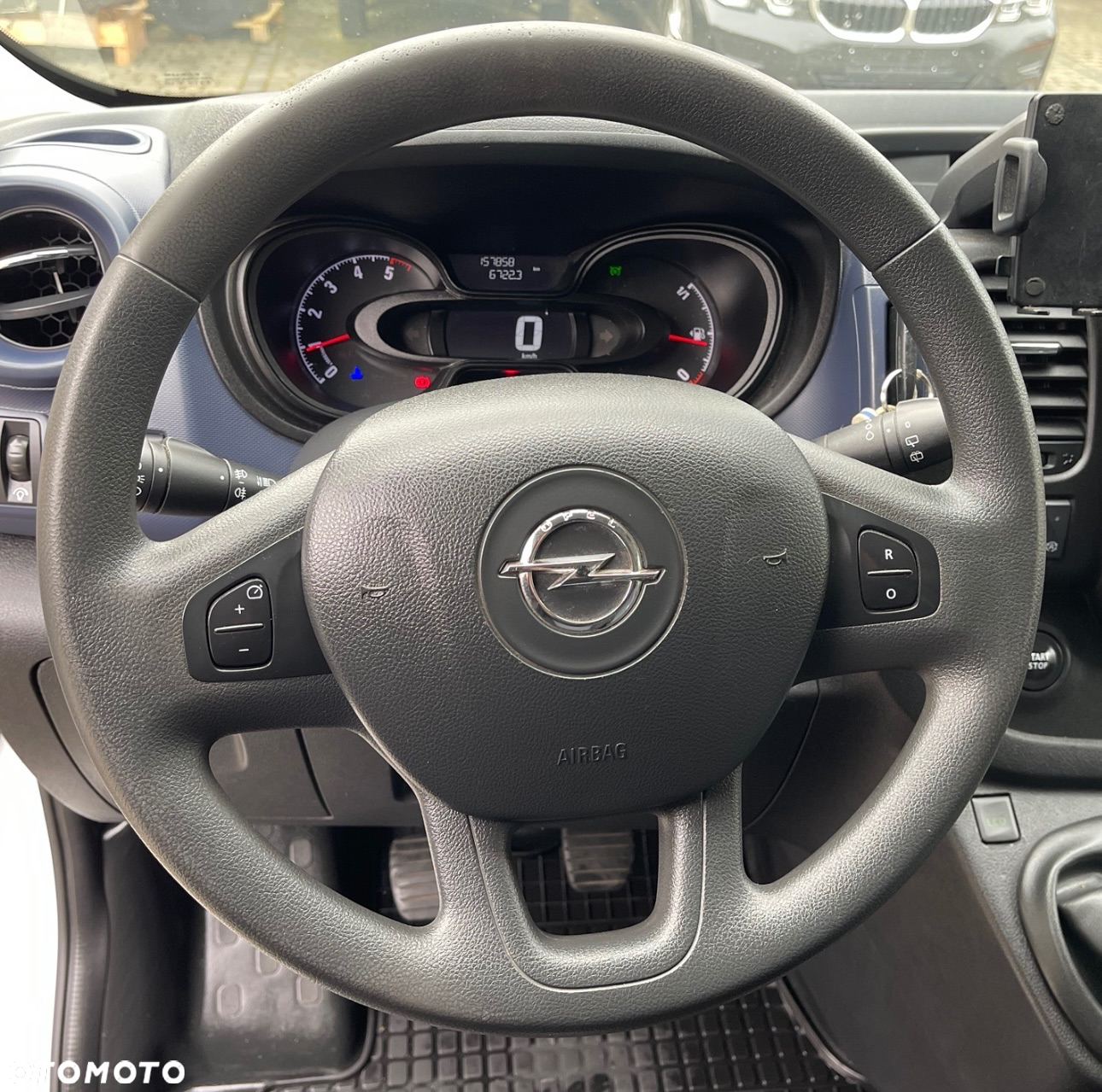 Opel Vivaro - 21