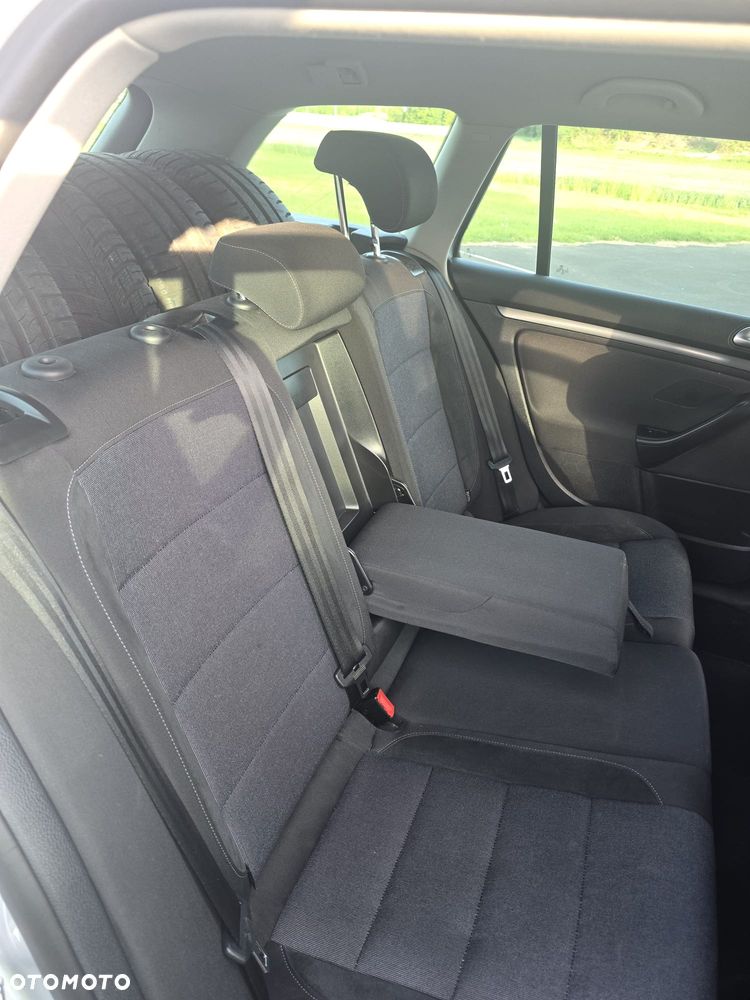 Volkswagen Golf 2.0 TDI DPF Style - 9