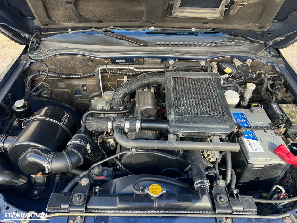 Mitsubishi Pajero Sport 2.5 TD GLS - 26