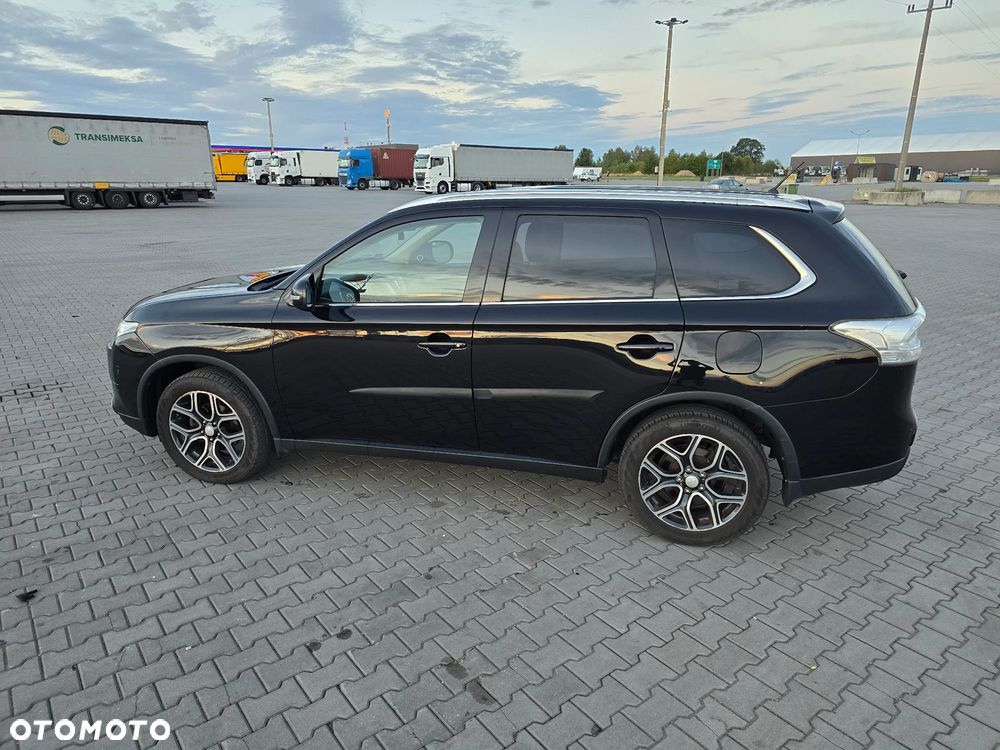 Mitsubishi Outlander 2.2 DID Intense + 4WD - 17