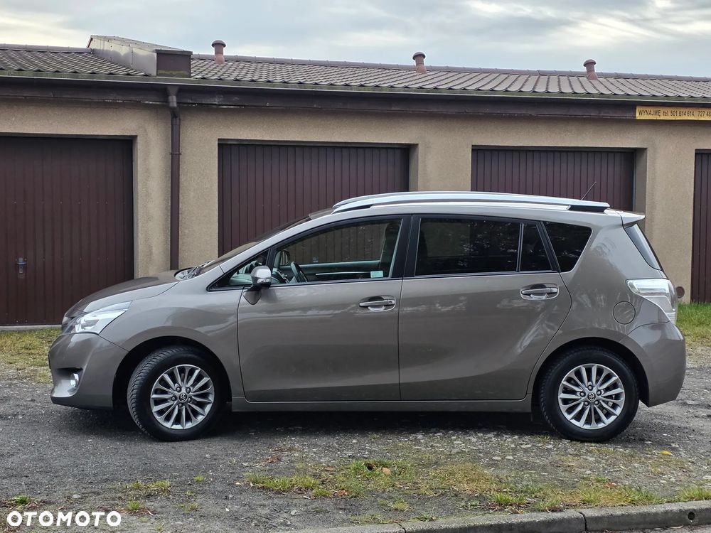 Toyota Verso 1.8 Premium - 8