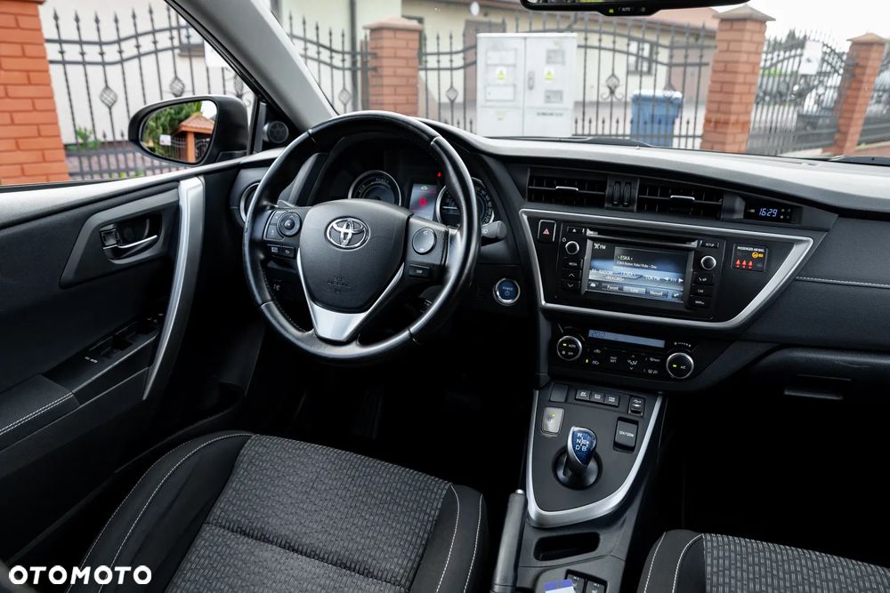 Toyota Auris - 25