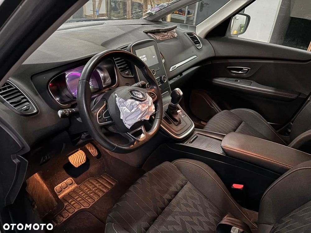 Renault Scenic ENERGY TCe 140 EDC EXPERIENCE - 16