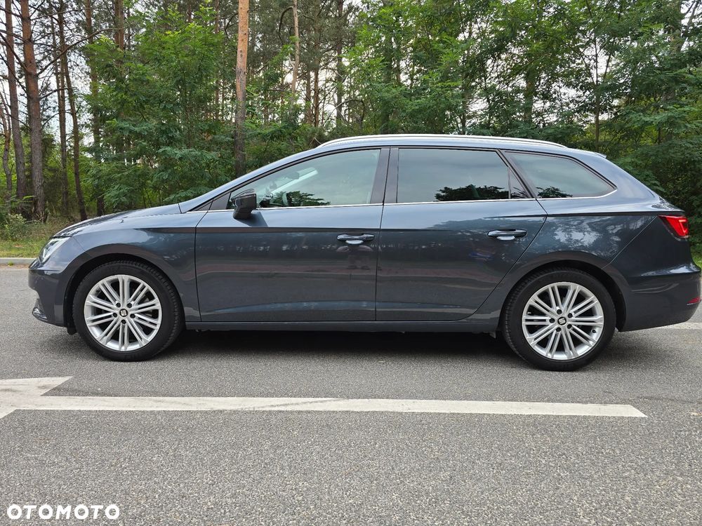Seat Leon 1.5 eTSI Xcellence DSG - 2