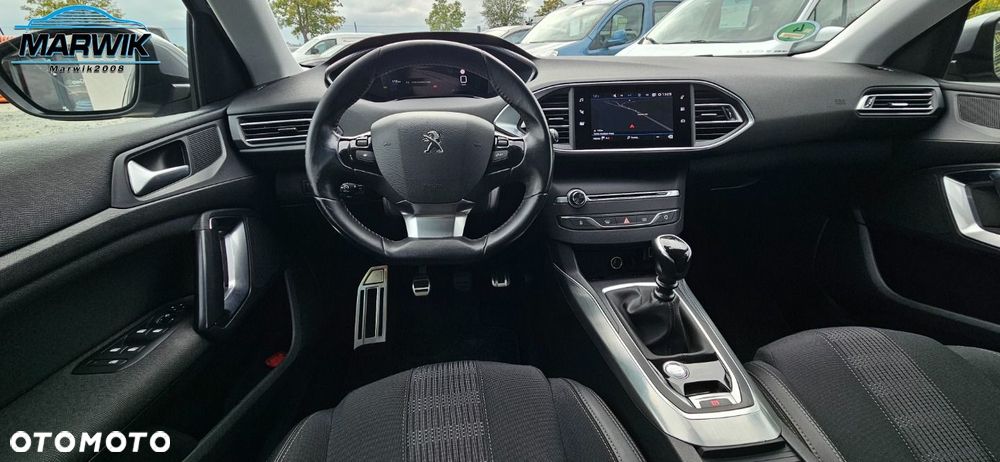 Peugeot 308 - 18